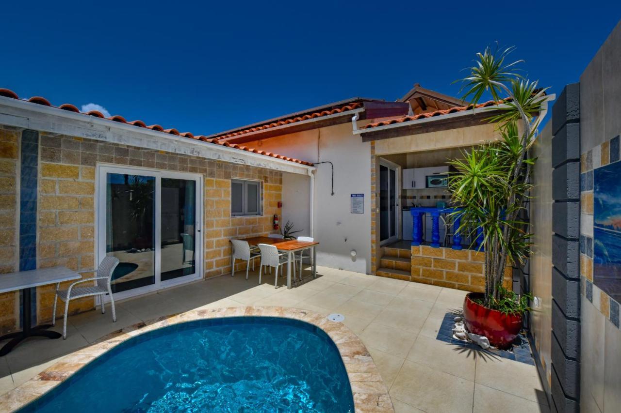 Boutique Hotel Swiss Paradise Aruba Villas And Suites Palm Beach Exterior photo