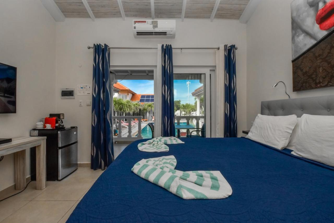 Boutique Hotel Swiss Paradise Aruba Villas And Suites Palm Beach Exterior photo